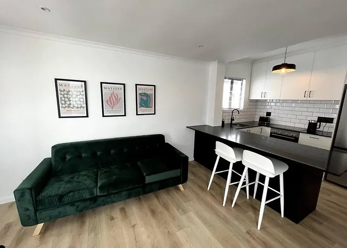 Centrally Located Modern 2-Bedroom Home & Parking