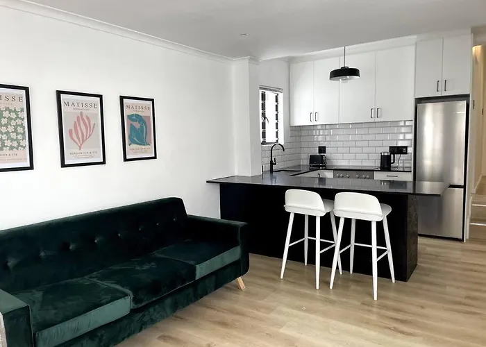 Centrally Located Modern 2-Bedroom Home & Parking